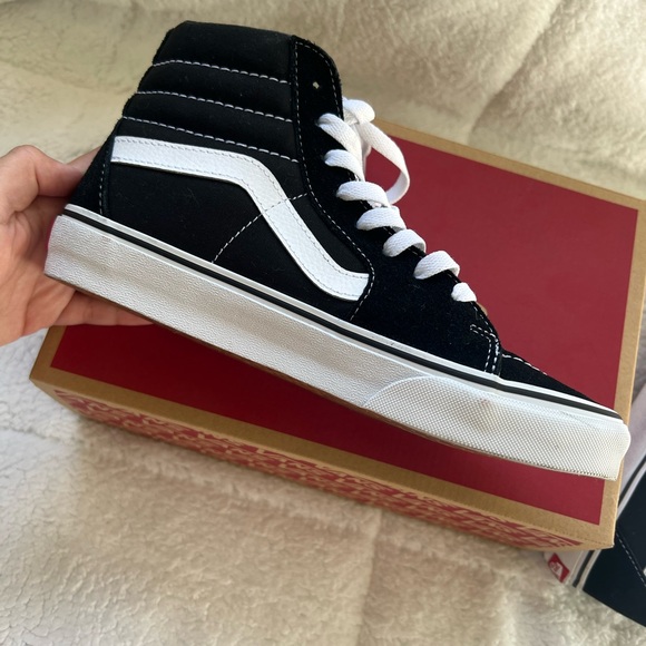 Vans Black and White Sneakers - Picture 13 of 15